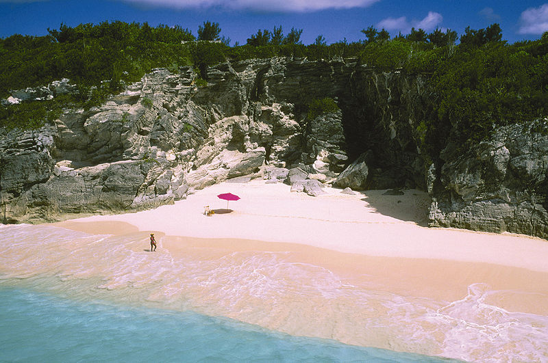Bermuda strandes